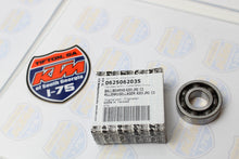 Load image into Gallery viewer, BALL BEARING 6203 JR2 C3