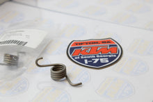 Load image into Gallery viewer, KTM 79003044000 FOOTREST SPRING R/S       2016