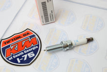 Load image into Gallery viewer, KTM 77239093000 PLUG NGK LMAR9AI - 8