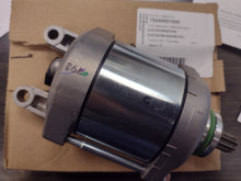 Load image into Gallery viewer, KTM 79240001000 E-STARTER ENGINE CPL. 15-22 250 350 sxf xcf
